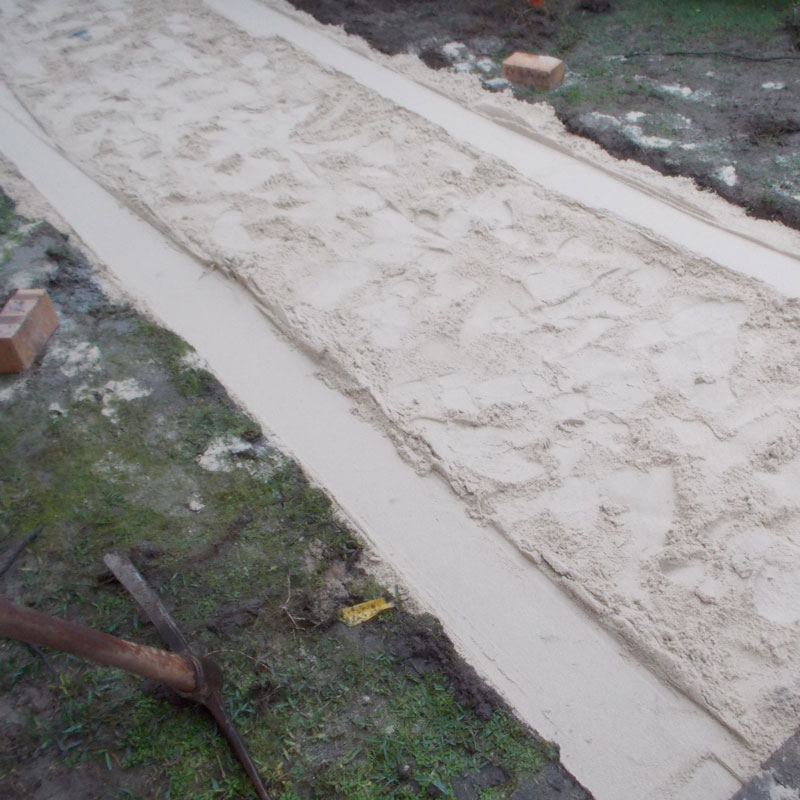 Lay some brick paving in your garden 12