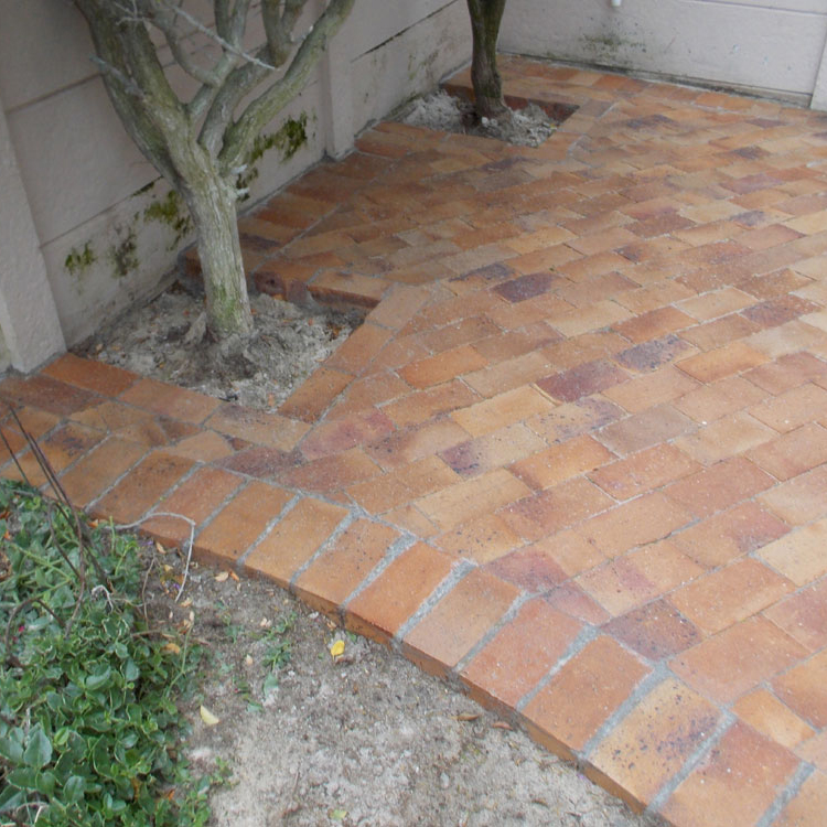 Lay some brick paving in your garden 30
