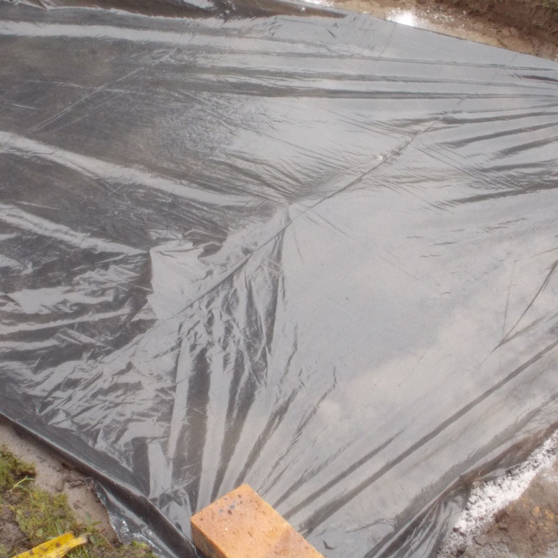 Lay some brick paving in your garden 8
