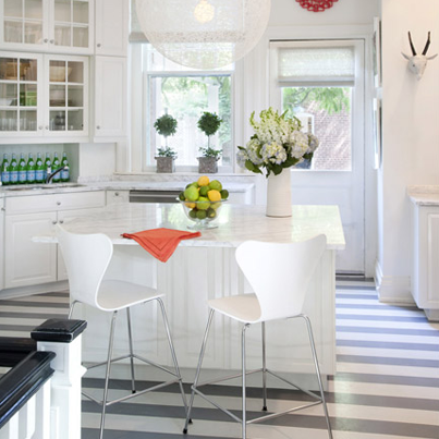 Make a Room look Bigger with Stipey Floors